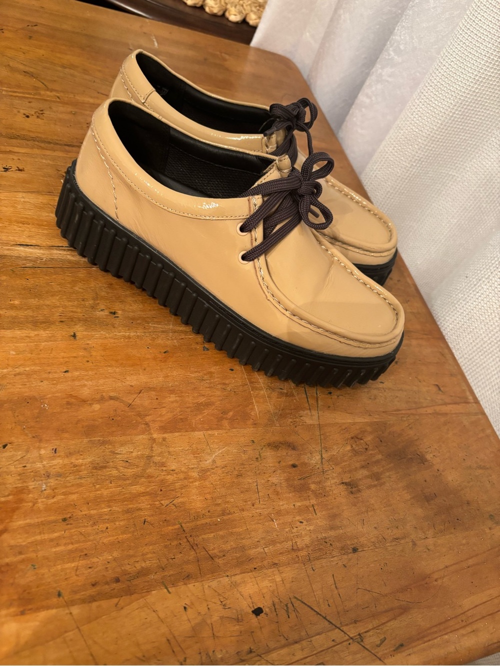 Clarks Beige Patent Platform Oxfords with Black Lug Sole - Picture 4 of 5